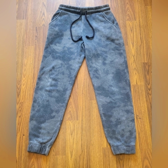 Ardene Pants - Ardene Grey Camo Sweatpants Size 2 - Comfortable & Stylish